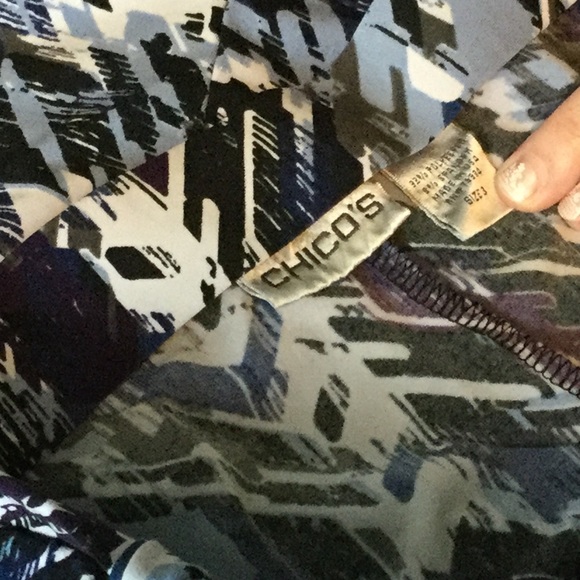 Abstract Knit Skirt - Picture 2 of 2